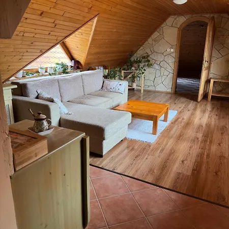 Apartment Zengo Lelek-feszek Pécs